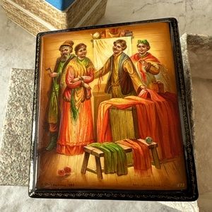 🔥Host Pick🌷 Rare: Russian miniature lacquer box, hand painted and numbered
